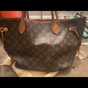 Louis Vuitton AUTHENTIC preowned purse
